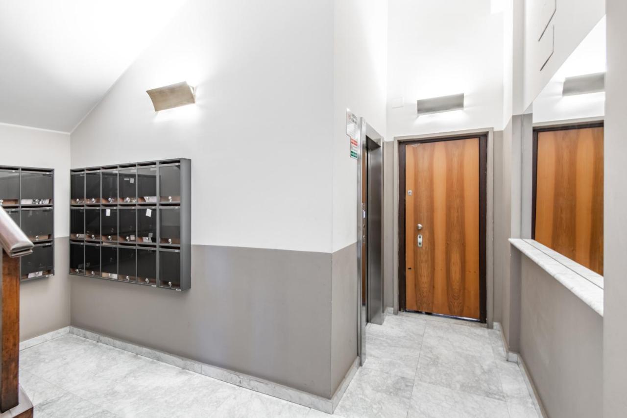 Easylife - Coccole E Comfort - Bilocale Caldo Ed Accogliente A Due Passi Dai Navigli E Metro Verde Milán Exterior foto